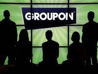 Ông vua mua chung Groupon lao đao
