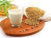 Sữa đậu nành: Đại gia đấu bà nội trợ, quán cóc