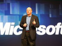 Cựu CEO Microsoft: Chỉ Microsoft mới có thể đánh bại Apple