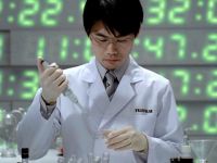 Máy ảnh phim hết thời, Fujifilm đi bán... thuốc chữa Ebola