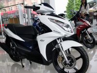 Dân Việt lên đời: Bỏ xe số, đi xe ga