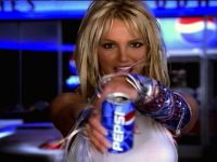 Từ Britney & Pepsi cho đến LeBron & Nike: Các biểu tượng quảng cáo nổi tiếng cùng thương hiệu