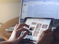 Doanh thu quảng cáo trực tuyến ở Việt Nam đang chảy về túi của Facebook, Google
