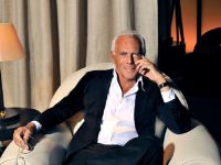 Ông vua thời trang Armani - từ tay trắng đến tỷ phú huyền thoại