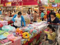 Bán lẻ loay hoay vượt khó
