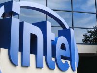 Intel cắt giảm nhân sự, rời bỏ mảng thiết bị đeo?
