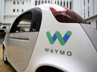 Google ra mắt công ty Waymo chuyên về xe tự lái