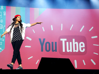 Clip nào được xem nhiều nhất trên YouTube năm 2016?