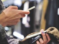 Cả thế giới mua sắm nằm trong chiếc điện thoại