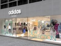 Bỏ rơi đối tượng khách hàng, adidas vất vả khắc phục