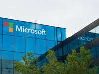 Microsoft chính thức bán thương hiệu điện thoại cơ bản Nokia cho Foxconn