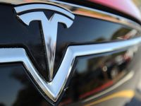 Ý nghĩa logo Tesla - công ty đang thay đổi thế giới của Elon Musk