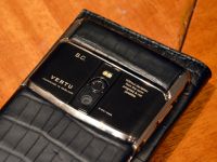 Vertu đổi chủ lần 3 trong 5 năm, về tay kẻ thù của Nokia