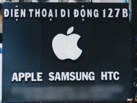 Giới bán lẻ điện thoại đang dậy sóng