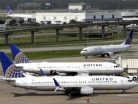 Khủng hoảng ở United Airlines và sức mạnh của người tiêu dùng châu Á