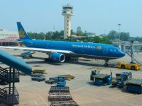 Vietnam Airlines báo lãi giảm 43% do hụt thu từ tài chính