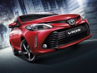 Doanh số giảm 10% nhưng Toyota Việt Nam vẫn dẫn đầu thị trường xe