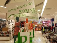 Mua Zalora, Robins mở bán đa kênh