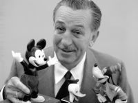 Walt Disney: Thành công sau nhiều lần phá sản