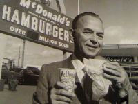 Ray Kroc: Người dựng nên đế chế đồ ăn nhanh hùng mạnh nhất thế giới