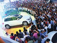 Mùa khoe sắc của ôtô nội