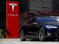 Tesla trở thành nhà sản xuất xe hơi có số vốn hóa thị trường lớn nhất nước Mỹ