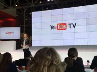 YouTube đạt 100 triệu giờ xem trên TV, cạnh tranh trực tiếp với các hãng truyền hình