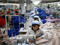 PMI Việt Nam tháng 11 giảm nhẹ nhưng các nhà sản xuất vẫn rất lạc quan