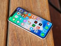 Samsung kiếm hàng chục tỷ USD nhờ iPhone X