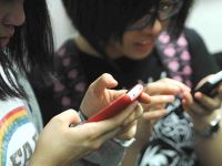 Người Đông Nam Á dành 3,6 giờ mỗi ngày lên mạng