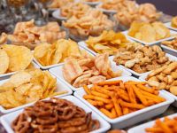 Thị trường snack: Món ăn vặt nửa tỉ USD của người Việt