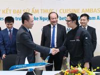 Cơ hội mới cho du lịch Việt nhìn từ hợp đồng của Vietnam Airlines và Luke Nguyễn
