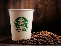 Starbucks treo giải 10 triệu USD cho thiết kế cốc mới