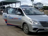 Khó cạnh tranh Uber, Grab, một hãng taxi ở Sài Gòn đóng cửa