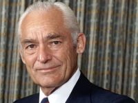 4 bài học kinh doanh từ Sam Walton, tỷ phú sáng lập Walmart