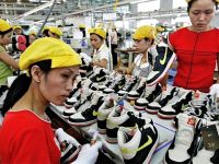 Dịch chuyển sản xuất tại châu Á nhìn từ adidas và Nike