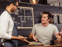Làm sao để xoa dịu khi khách hàng nổi giận?