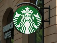 Starbucks sẽ đóng 150 cửa hàng