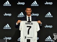 Cỗ máy in tiền Cristiano Ronaldo