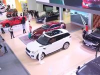 Đua nhau giảm giá nhưng doanh số ô tô tháng 7 vẫn giảm