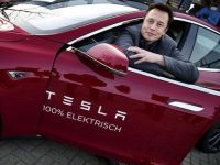 Elon Musk tuyên bố Tesla vẫn tiếp tục là công ty đại chúng