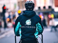 Uber đàm phán mua startup giao hàng thực phẩm Deliveroo
