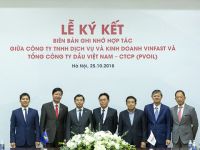 VinFast bắt tay với PV Oil triển khai trạm sạc và thuê pin cho xe điện