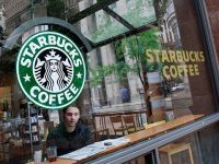 Starbucks và bài toán tăng trưởng doanh thu