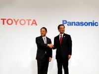 Toyota, Panasonic bắt tay làm pin xe điện