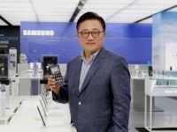 Chuyện chiếc quần jeans và chiến lược mới của Samsung
