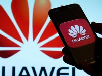 Huawei thiếu sức mạnh thương hiệu, Apple, Samsung sẽ hưởng lợi