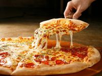 Thua lỗ triền miên, các hãng pizza vẫn “bơm vốn” giành thị phần Việt