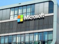 Cổ phiếu Microsoft lập kỷ lục, vốn hóa vượt 1.000 tỷ USD