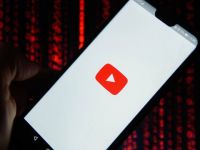Việt Nam đứng đầu thế giới về kiếm tiền từ video YouTube xấu độc